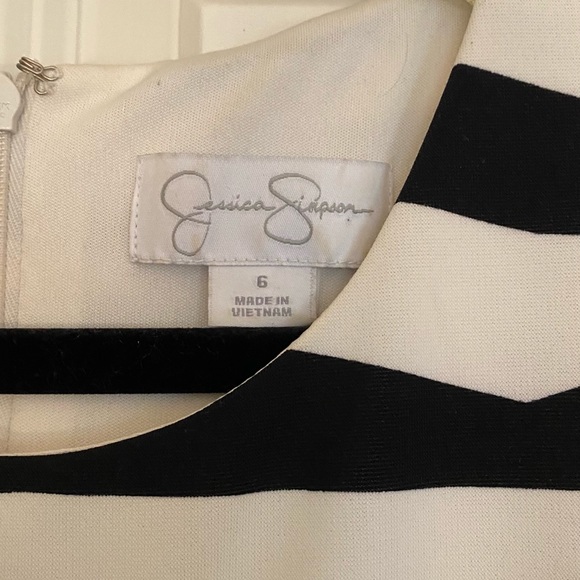 Jessica Simpson fit and flare dress. - Picture 3 of 3